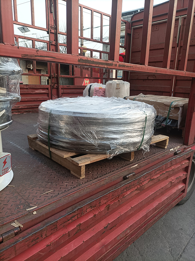 沖孔板網架，編制網架發貨