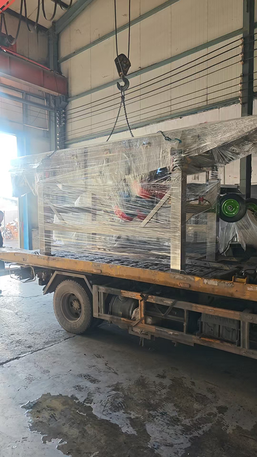 客戶定制不銹鋼直線篩發貨