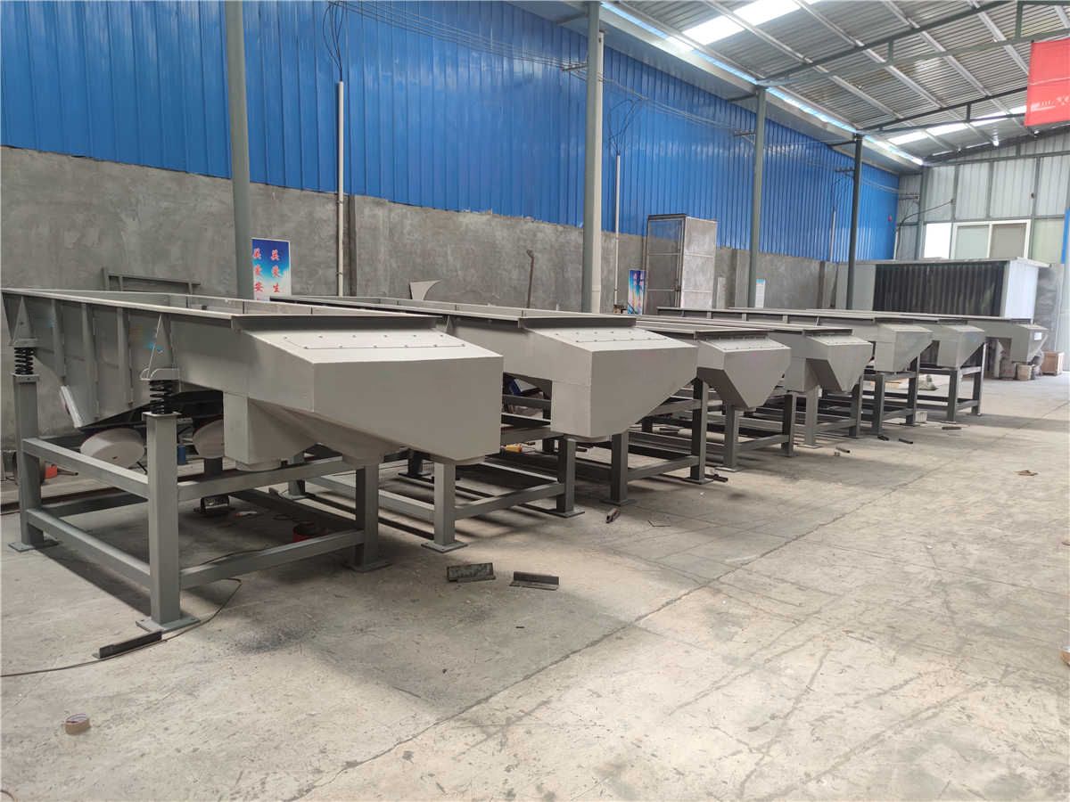 七臺1030兩層直線篩已經做好，準備發貨